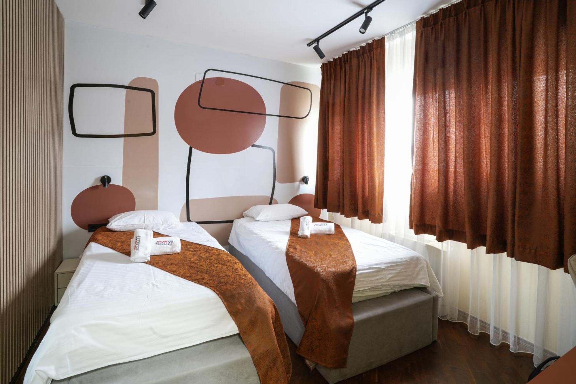 7Even Weddings & Events Hotel Stip Kültér fotó